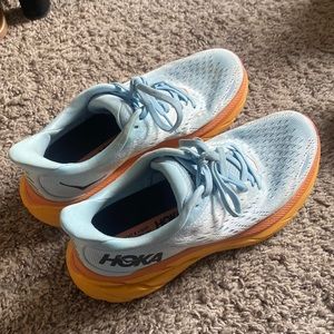 Hoka one Clifton 8 sneakers